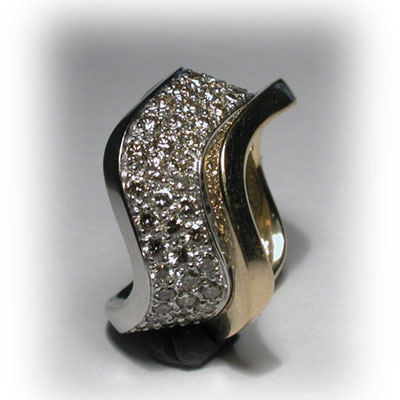 Ehering mit Brillanten